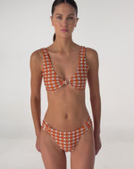 VICHY BOTTOM FLORA